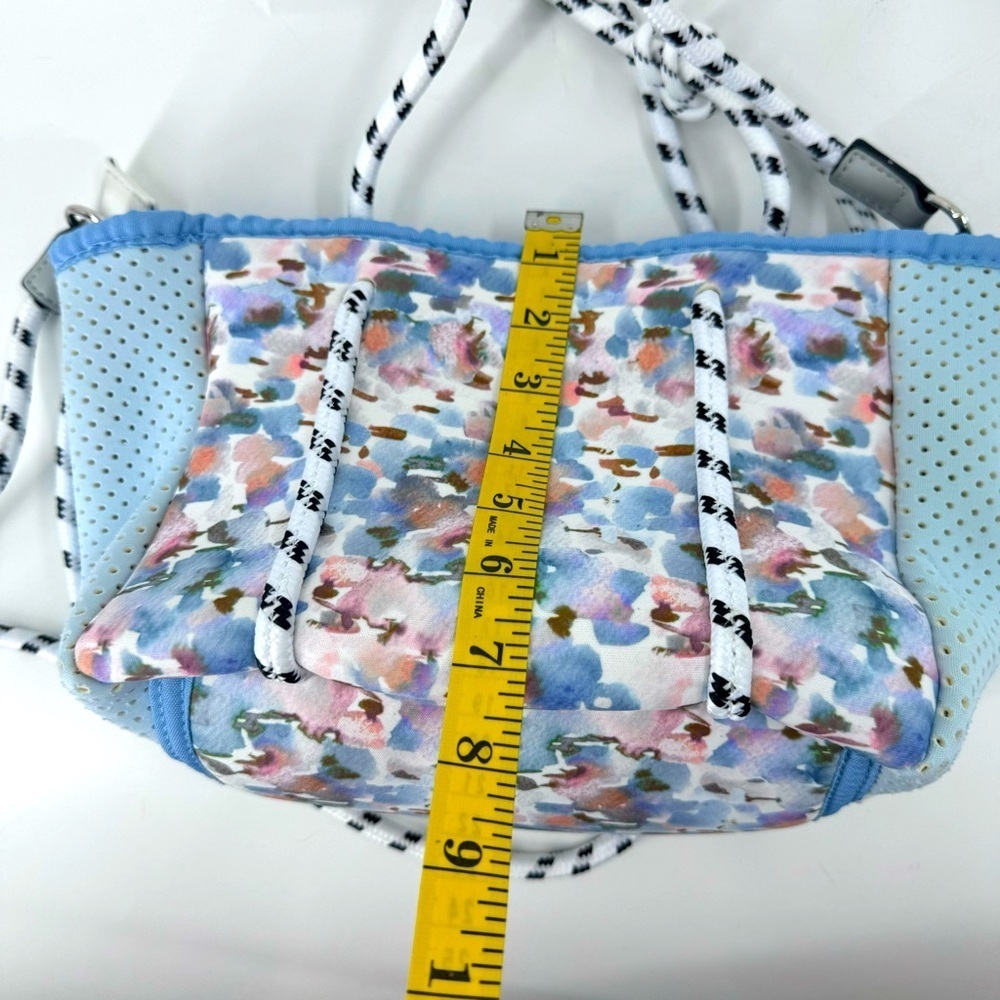Posh Shores by‎ Jen & Co set of 2 Neoprene Floral Bags - Picture 10 of 12